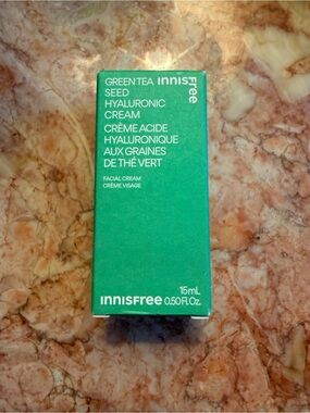 Green Tea Seed Hyaluronic Cream — Green